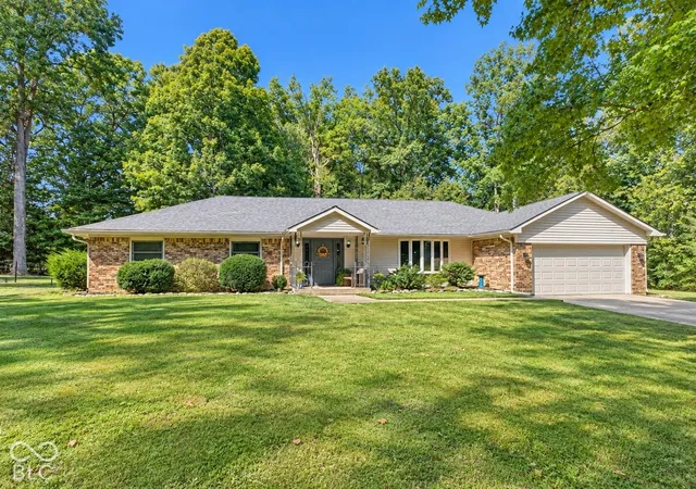 Photo 1 of Sale Pending at 2534 S Edgewood Cvs, Martinsville, IN 46151 | MLS# 22128215 | Listing updated on 2026-10-05