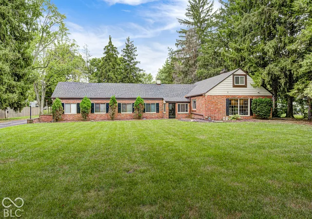 Photo 1 of Single family home for sale at 27 W Roberts Rd, Indianapolis, IN 46217 | MLS# 22128218 | Listing updated on 2026-09-29