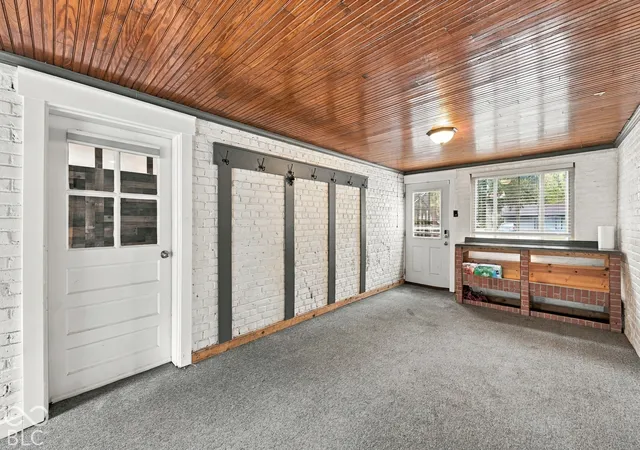 Photo 3 of Single family home for sale at 27 W Roberts Rd, Indianapolis, IN 46217 | MLS# 22128218 | Listing updated on 2026-09-29