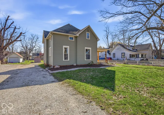 Photo 3 of Single family home for sale at 437 N Conde St, Tipton, IN 46072 | MLS# 22128222 | Listing updated on 2026-09-26
