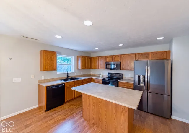 Photo 2 of Single family home for sale at 10605 Dunes Ct, Indianapolis, IN 46239 | MLS# 22128224 | Listing updated on 2026-10-02
