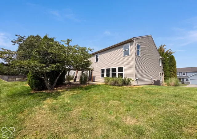 Photo 4 of Single family home for sale at 10605 Dunes Ct, Indianapolis, IN 46239 | MLS# 22128224 | Listing updated on 2026-10-09