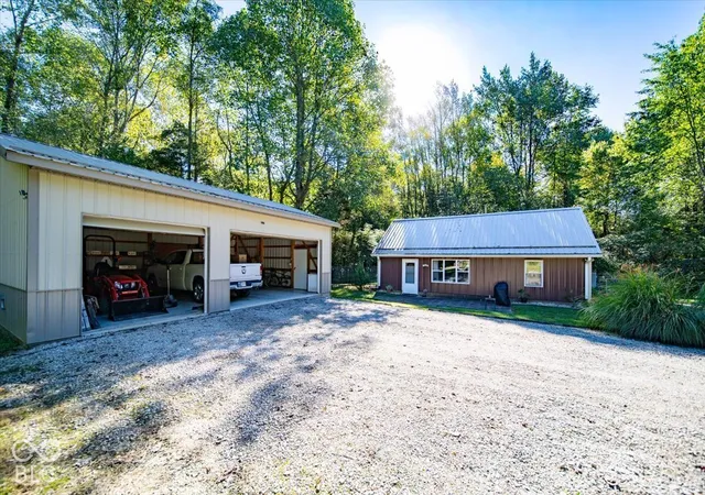 Photo 1 of Single family home for sale at 7654 E Bill Smith Dr, Martinsville, IN 46151 | MLS# 22128226 | Listing updated on 2026-09-29