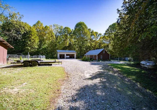 Photo 4 of Single family home for sale at 7654 E Bill Smith Dr, Martinsville, IN 46151 | MLS# 22128226 | Listing updated on 2026-09-29