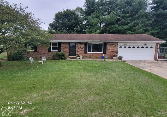 Photo 1 of Single family home for sale at 3451 E 850 South, Columbus, IN 47201 | MLS# 22128227 | Listing updated on 2026-10-01