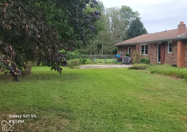 Photo 2 of Single family home for sale at 3451 E 850 South, Columbus, IN 47201 | MLS# 22128227 | Listing updated on 2026-10-01