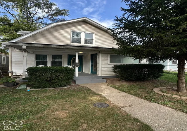 Photo 1 of Single family home for sale at 2850 Adams, Indianapolis, IN 46218 | MLS# 22128228 | Listing updated on 2026-10-06
