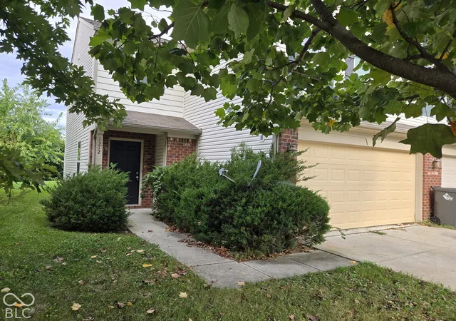 Photo 1 of Single family home for sale at 1212 Topp Crk Dr, Indianapolis, IN 46214 | MLS# 22128237 | Listing updated on 2026-09-25