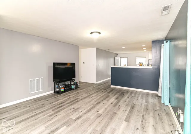 Photo 4 of Single family home for sale at 1003 Belvedere Dr, Shelbyville, IN 46176 | MLS# 22128238 | Listing updated on 2026-09-25