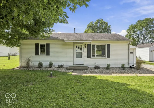 Photo 1 of Single family home for sale at 4609 Shelbyville Rd, Indianapolis, IN 46237 | MLS# 22128241 | Listing updated on 2026-09-26
