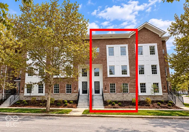Photo 1 of Townhouse for sale at 5752 Birtz Rd, Indianapolis, IN 46216 | MLS# 22128245 | Listing updated on 2026-09-25