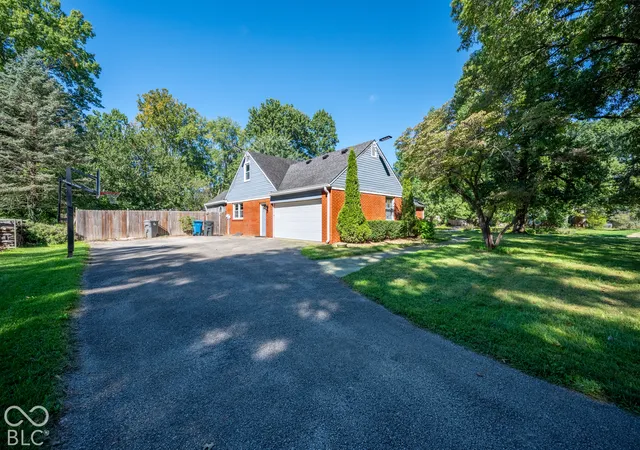 Photo 3 of Single family home for sale at 4370 Grayson Dr, Indianapolis, IN 46228 | MLS# 22128257 | Listing updated on 2026-10-04