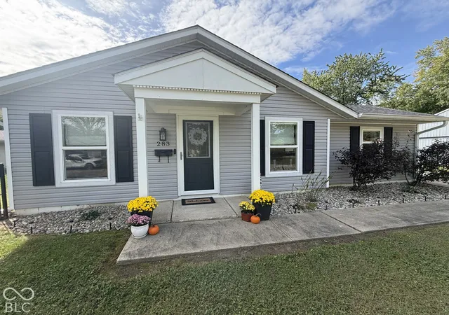 Photo 1 of Single family home for sale at 283 Bittersweet Dr, Whiteland, IN 46184 | MLS# 22128265 | Listing updated on 2026-09-29