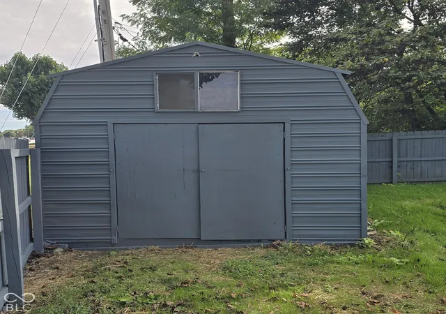 Photo 3 of Single family home for sale at 445 Tulip Dr, Indianapolis, IN 46227 | MLS# 22128272 | Listing updated on 2026-10-02