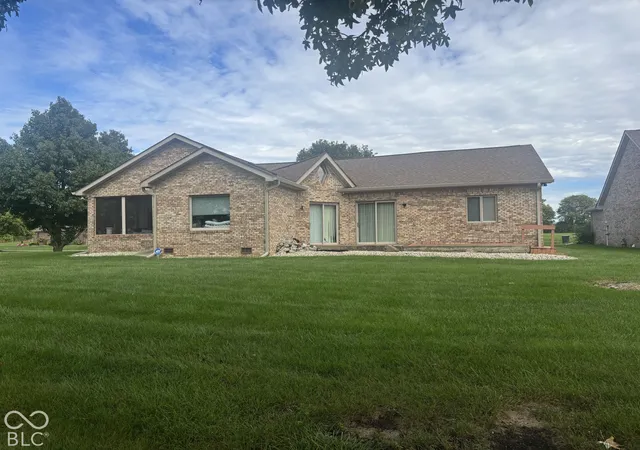 Photo 3 of Condo for sale at 2202 Quail Run, Alexandria, IN 46001 | MLS# 22128276 | Listing updated on 2026-09-30