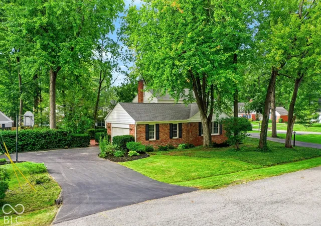 Photo 3 of Single family home for sale at 1019 W 75th Street, Indianapolis, IN 46260 | MLS# 22128278 | Listing updated on 2026-10-06