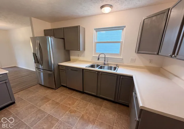 Photo 2 of Sale Pending at 1619 Jaques Dr, Lebanon, IN 46052 | MLS# 22128280 | Listing updated on 2026-09-29