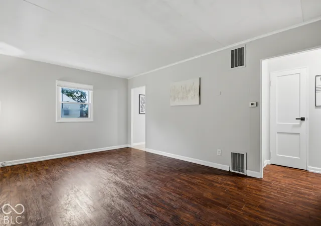 Photo 4 of Single family home for sale at 2917 15th Street, Columbus, IN 47201 | MLS# 22128285 | Listing updated on 2026-09-25