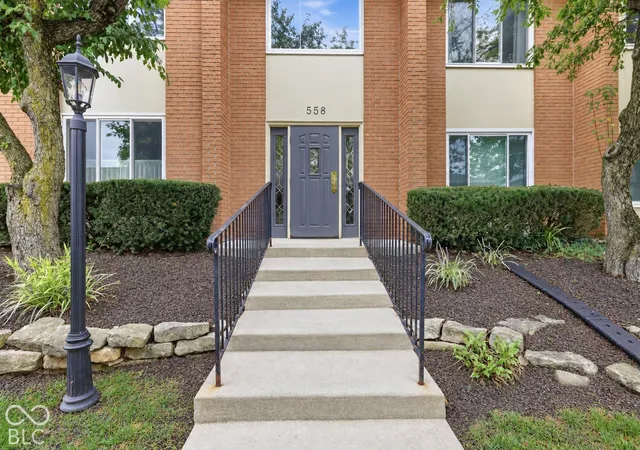Condo for sale at 558 W Hunters Dr #APT D, Carmel, IN 46032 | MLS# 22128288