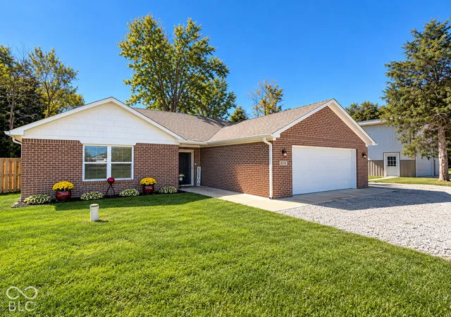 Photo 1 of Single family home for sale at 554 Ml Springs, Coatesville, IN 46121 | MLS# 22128290 | Listing updated on 2026-09-29