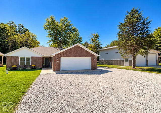 Photo 2 of Single family home for sale at 554 Ml Springs, Coatesville, IN 46121 | MLS# 22128290 | Listing updated on 2026-09-29