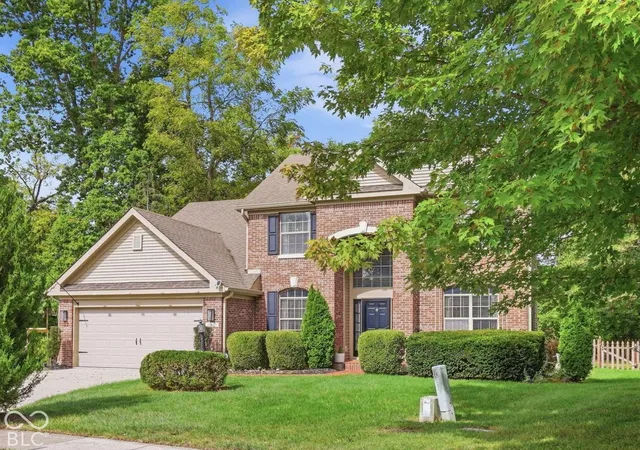 Photo 3 of Sale Pending at 10420 Fox Crk Ct, Fishers, IN 46037 | MLS# 22128293 | Listing updated on 2026-10-06