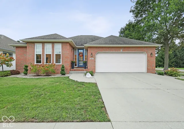 Photo 1 of Single family home for sale at 3802 N Station Dr, Columbus, IN 47203 | MLS# 22128296 | Listing updated on 2026-10-05