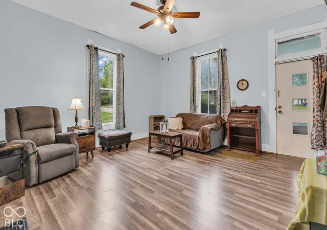 Photo 4 of Single family home for sale at 702 S Illinois St, Greencastle, IN 46135 | MLS# 22128308 | Listing updated on 2026-09-26