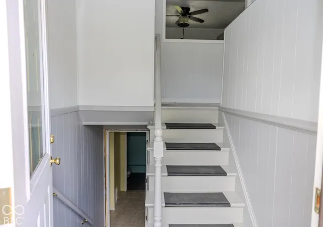 Photo 3 of Single family home for sale at 1975 W Crescent Dr, Crawfordsville, IN 47933 | MLS# 22128316 | Listing updated on 2026-09-30