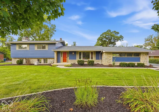 Photo 1 of Single family home for sale at 6360 Knyghton Rd, Indianapolis, IN 46220 | MLS# 22128318 | Listing updated on 2026-09-26