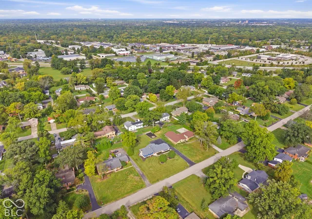 Photo 60 of Sale Pending at 6360 Knyghton Rd, Indianapolis, IN 46220 | MLS# 22128318 | Listing updated on 2026-10-20