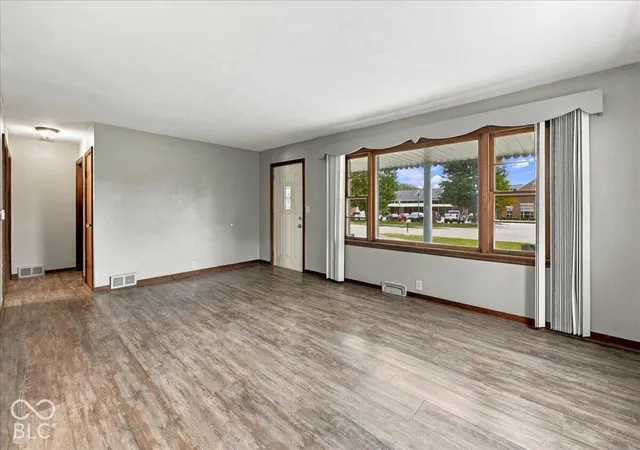 Photo 3 of Single family home for sale at 606 E Water St, Pendleton, IN 46064 | MLS# 22128319 | Listing updated on 2026-09-26