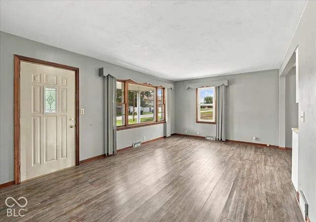 Photo 4 of Single family home for sale at 606 E Water St, Pendleton, IN 46064 | MLS# 22128319 | Listing updated on 2026-09-26