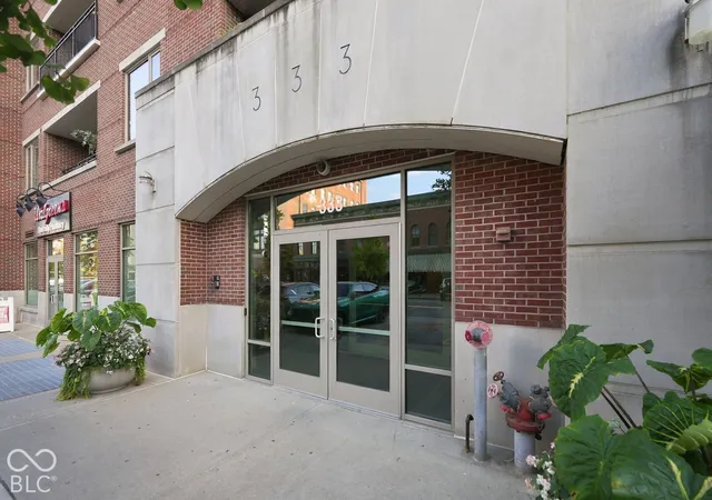Photo 1 of Sale Pending at 333 Massachusetts Ave #902, Indianapolis, IN 46204 | MLS# 22128322 | Listing updated on 2026-10-26