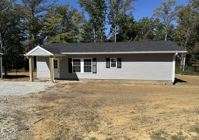 Photo 1 of Single family home for sale at 1277 N Lawrence Holw Rd, Bloomfield, IN 47424 | MLS# 22128329 | Listing updated on 2026-10-10