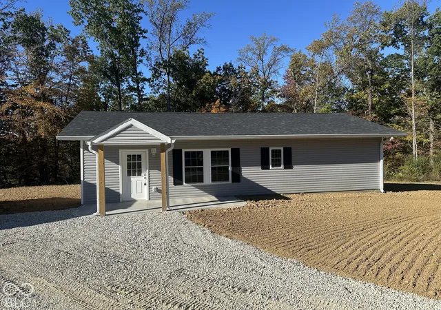 Photo 1 of Single family home for sale at 1277 N Lawrence Holw Rd, Bloomfield, IN 47424 | MLS# 22128329 | Listing updated on 2026-10-28