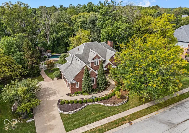 Photo 1 of Single family home for sale at 11467 Woods Bay Ln, Indianapolis, IN 46236 | MLS# 22128335 | Listing updated on 2026-10-02