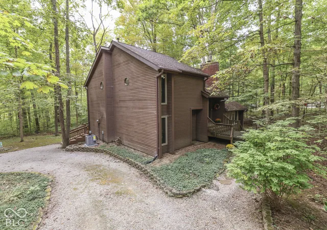 Photo 3 of Single family home for sale at 37 Al Mar Ct, Bargersville, IN 46106 | MLS# 22128344 | Listing updated on 2026-10-02