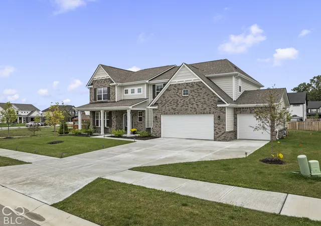 Photo 2 of Single family home for sale at 505 Tess Blvd, Westfield, IN 46074 | MLS# 22128369 | Listing updated on 2026-10-02