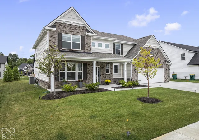 Photo 3 of Single family home for sale at 505 Tess Blvd, Westfield, IN 46074 | MLS# 22128369 | Listing updated on 2026-10-02