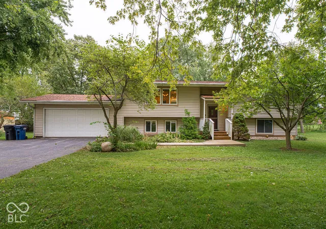 Single family home for sale at 23845 Six Points Rd, Sheridan, IN 46069 | MLS# 22128370