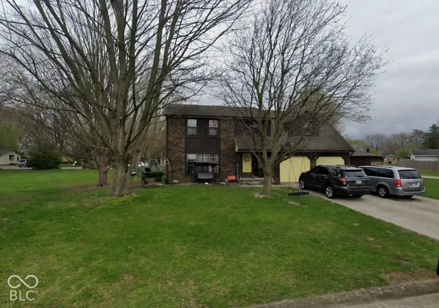 Photo 2 of Single family home for sale at 1205 N Oak St, Elwood, IN 46036 | MLS# 22128373 | Listing updated on 2026-10-01