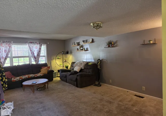 Photo 3 of Single family home for sale at 1205 N Oak St, Elwood, IN 46036 | MLS# 22128373 | Listing updated on 2026-10-01