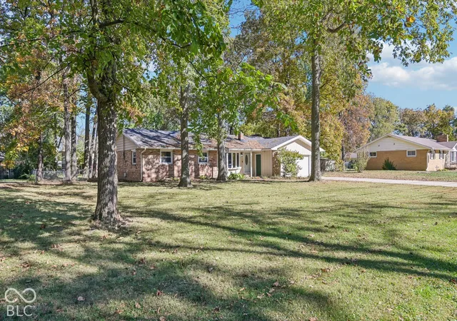 Photo 3 of Single family home for sale at 8208 W Lone Beech Dr, Muncie, IN 47304 | MLS# 22128376 | Listing updated on 2026-10-24