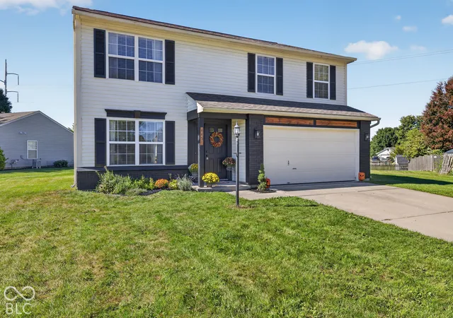 Photo 3 of Single family home for sale at 4457 Delray Ct, Westfield, IN 46062 | MLS# 22128377 | Listing updated on 2026-09-30