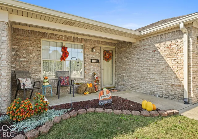 Photo 2 of Single family home for sale at 1320 Swan Dr, Franklin, IN 46131 | MLS# 22128378 | Listing updated on 2026-09-29