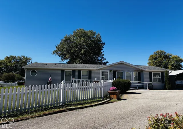 Photo 3 of Manufactured home for sale at 312 W Lou Ln, Greensburg, IN 47240 | MLS# 22128379 | Listing updated on 2026-10-01