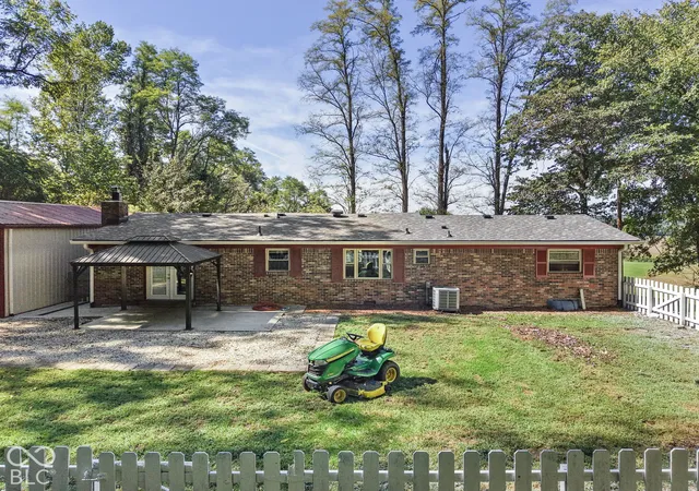 Photo 3 of Single family home for sale at 2049 N Blue Blf Rd, Martinsville, IN 46151 | MLS# 22128382 | Listing updated on 2026-09-29