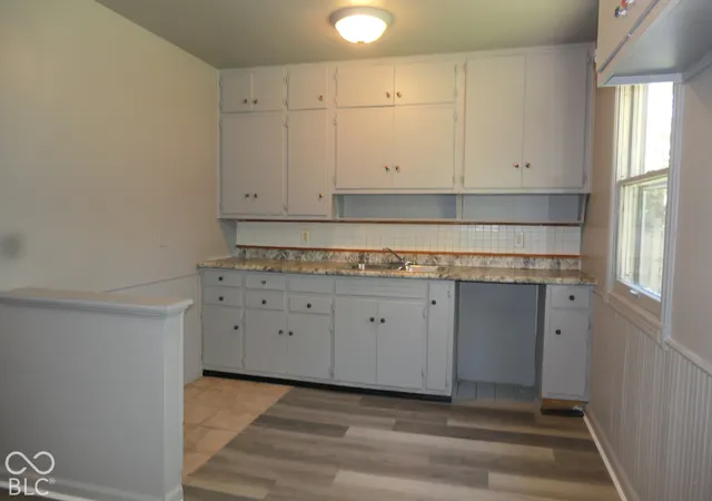 Photo 4 of Single family home for sale at 3532 N Tiffany Dr, Indianapolis, IN 46226 | MLS# 22128383 | Listing updated on 2026-09-30