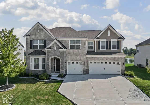 Photo 1 of Single family home for sale at 6525 Gulfwood Dr, Brownsburg, IN 46112 | MLS# 22128384 | Listing updated on 2026-10-06